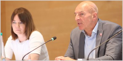 Lunemann präsentiert Zahlen des LWL-Haushalts Lunemann präsentiert Zahlen des LWL-Haushalts