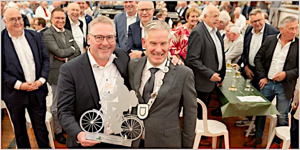 Thomas Westhof erhält den Rad-Oscar Thomas Westhof erhält den Rad-Oscar