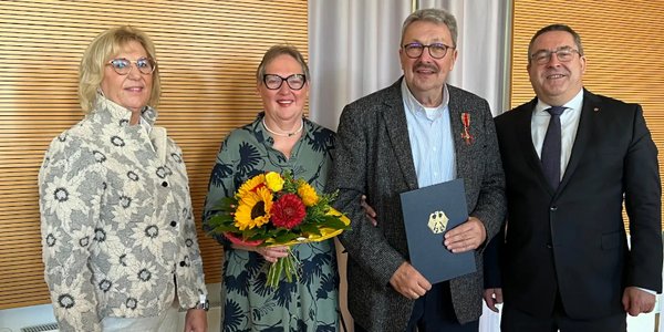 Christian Petschick mit Verdienstkreuz geehrt Christian Petschick mit Verdienstkreuz geehrt
