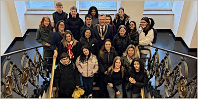 Jugendliche aus Lissabon im Rathaus zu Gast Jugendliche aus Lissabon im Rathaus zu Gast