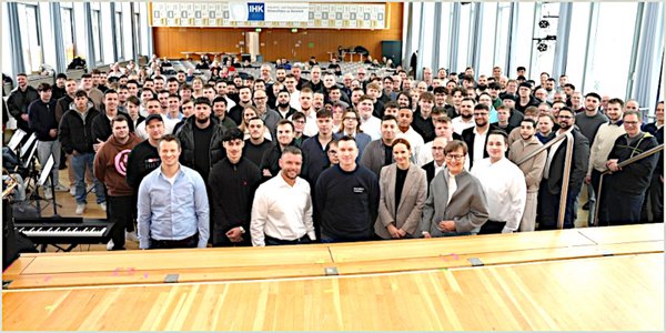 113 neue Fachkräfte einsatzbereit