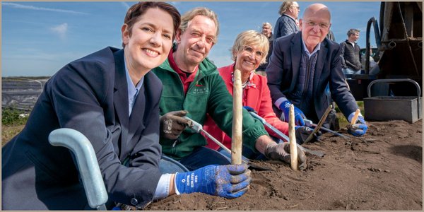Heimischer Spargel jetzt frisch vom Feld