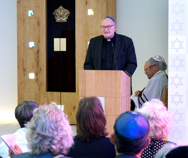 Die liberale Jüdische Gemeinde "haKochaw" (hebräisch für Stern) in Unna hat am Donnerstag ihre neu gestaltete Synagoge eingeweiht. Festakt zur Eröffnung der Synagoge in Unna