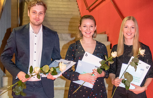 Udo Spallek, Kirsten Jäger und Birte Mahnken (v.l.) erhielten den Preis des Bunds deutscher Innenarchitekten NRW. Foto: Korth/Hochschule OWL Detmolder Studierende ausgezeichnet