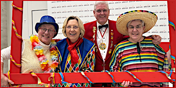 Närrische Weiber im Rathaus willkommen