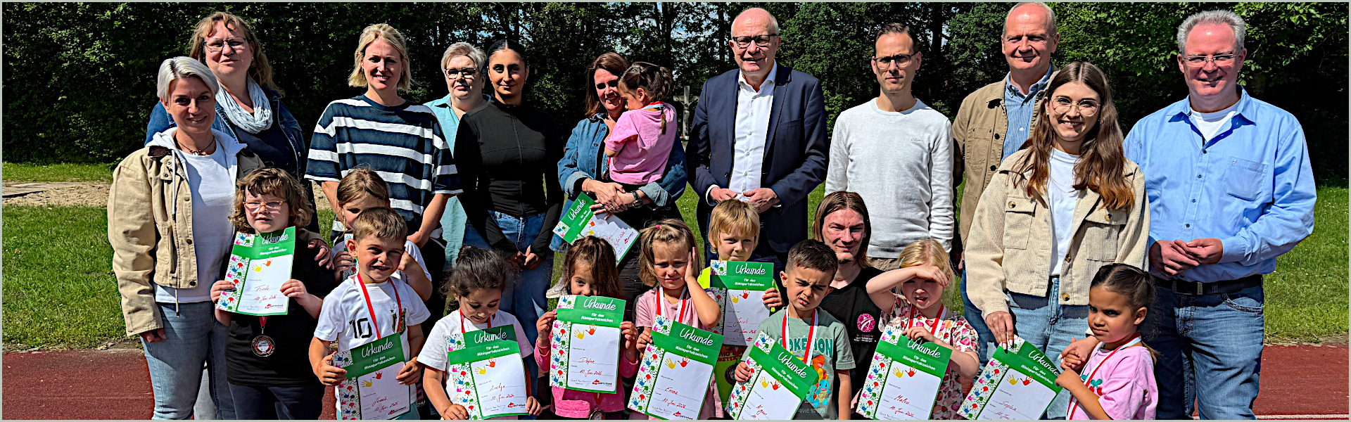 Beim Projekt Minisportabzeichen erfolgreich Beim Projekt Minisportabzeichen erfolgreich
